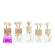 গাড়ির এয়ার ফ্রেশনারের ঝুলন্ত বোতল