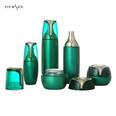 পুনরায় ব্যবহারযোগ্য প্রসাধনী পাত্রে