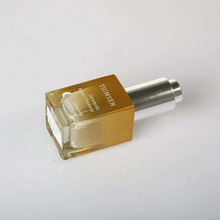 small glass dropper bottles